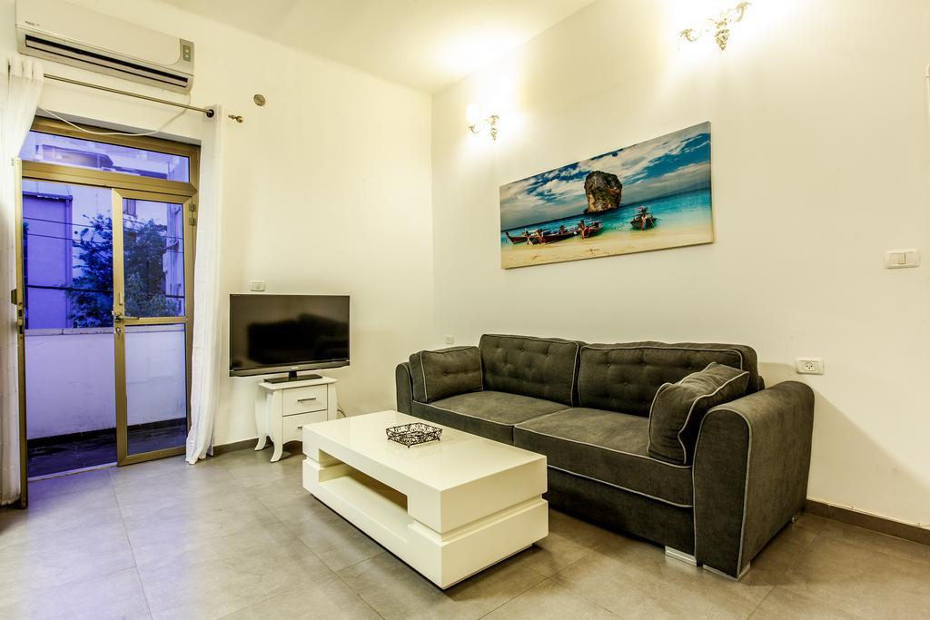 Sunset Beach Apartments Tel Aviv Exterior foto